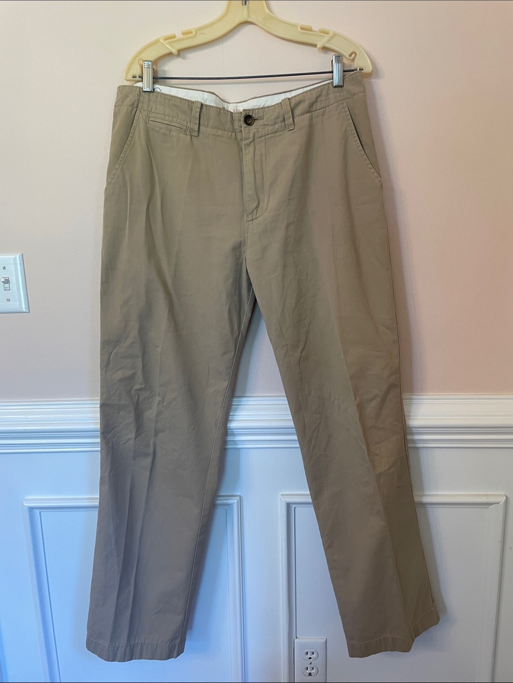 J. Crew Men's lightweight cotton Chino Pants 34 x 32